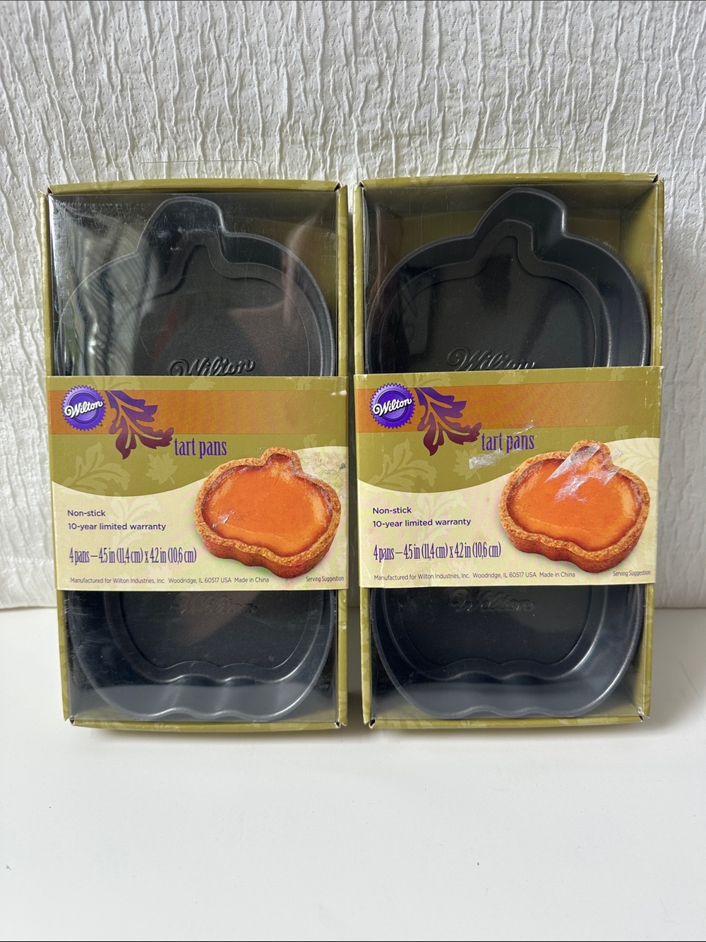 2 Sets of Wilton Nonstick Pumpkin-Shaped Tart Pans